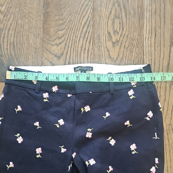 J. Crew Navy Floral Women's Casual Shorts - Picture 4 of 5